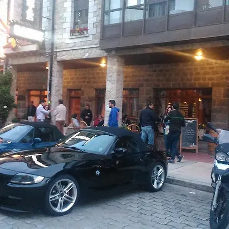 ゲストハウス Sainz Riaño